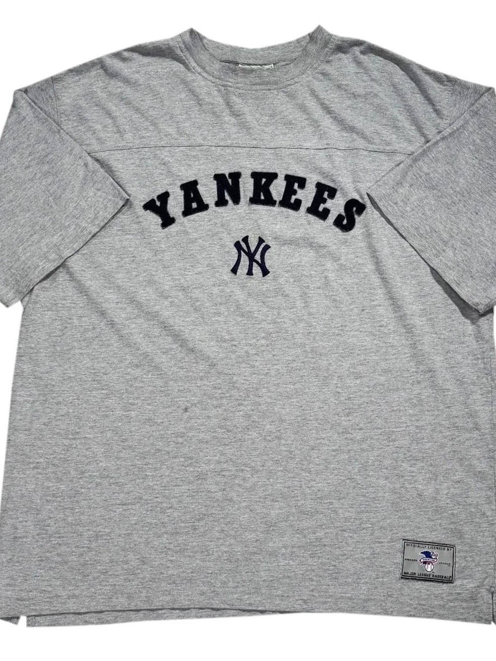 Vintage Lee New York Yankees Heather Grey Shirt (Size XL,Fits Bigger)